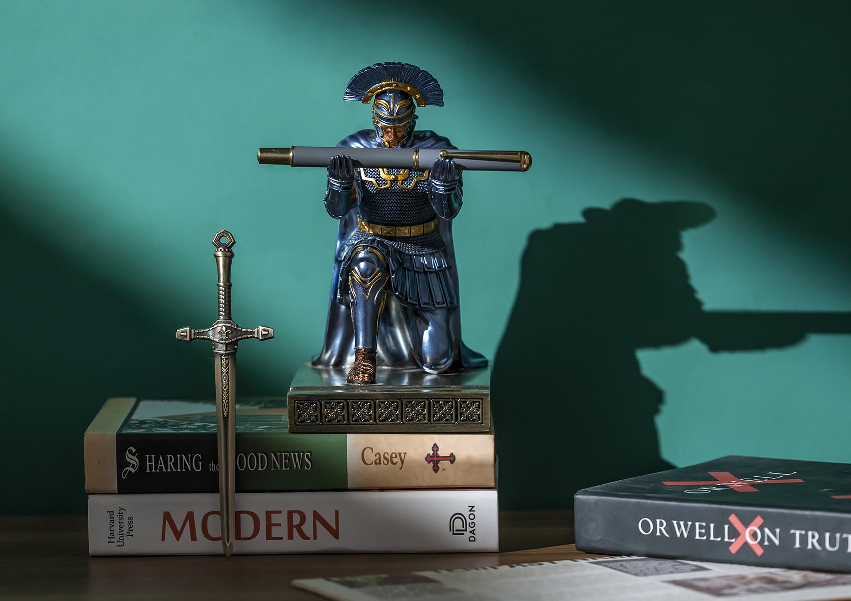 Centurion Cloak Warrior Knight, uchwyt na długopisy, stojak na telefon komórkowy, organizer na biurko i akcesoria jako prezent do biura i domu (niebieski)
