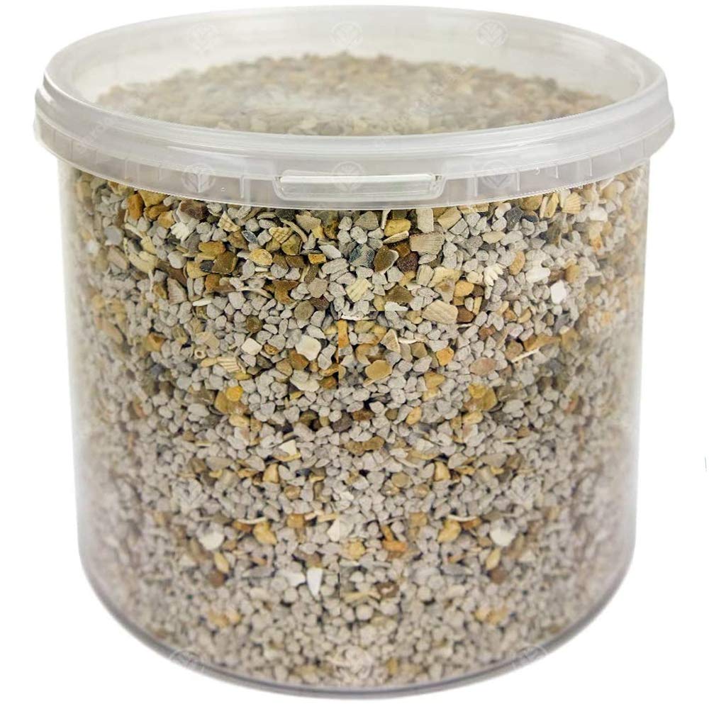 GardenersDream Mixed Poultry Grit | Premium Natural Food Mix | Added Oyster Shell | Rich in Vitamins and Calcium | Strong Beaks, Tough Bones & Large Eggs | Healthy & Developed Animal Feed (5L Tub)