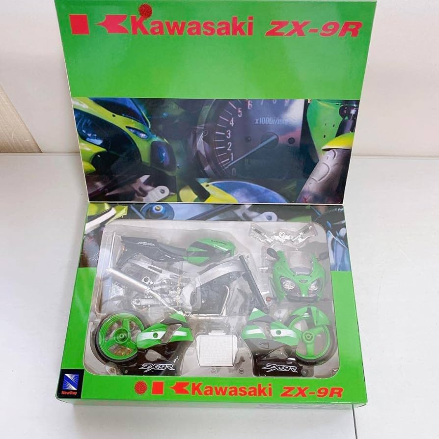 Amazon.co.jp: 入手困難 Kawasaki ZX-9R Model Kit : おもちゃ