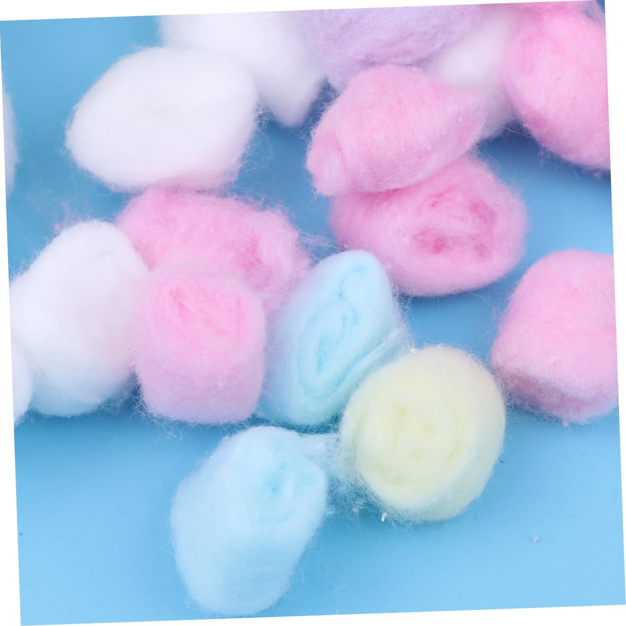 Mipcase 1bag Cotton Balls for Makeup Removal Soft Absorbent and Gentle Facial Cotton Balls for Beauty Salons and Home Use