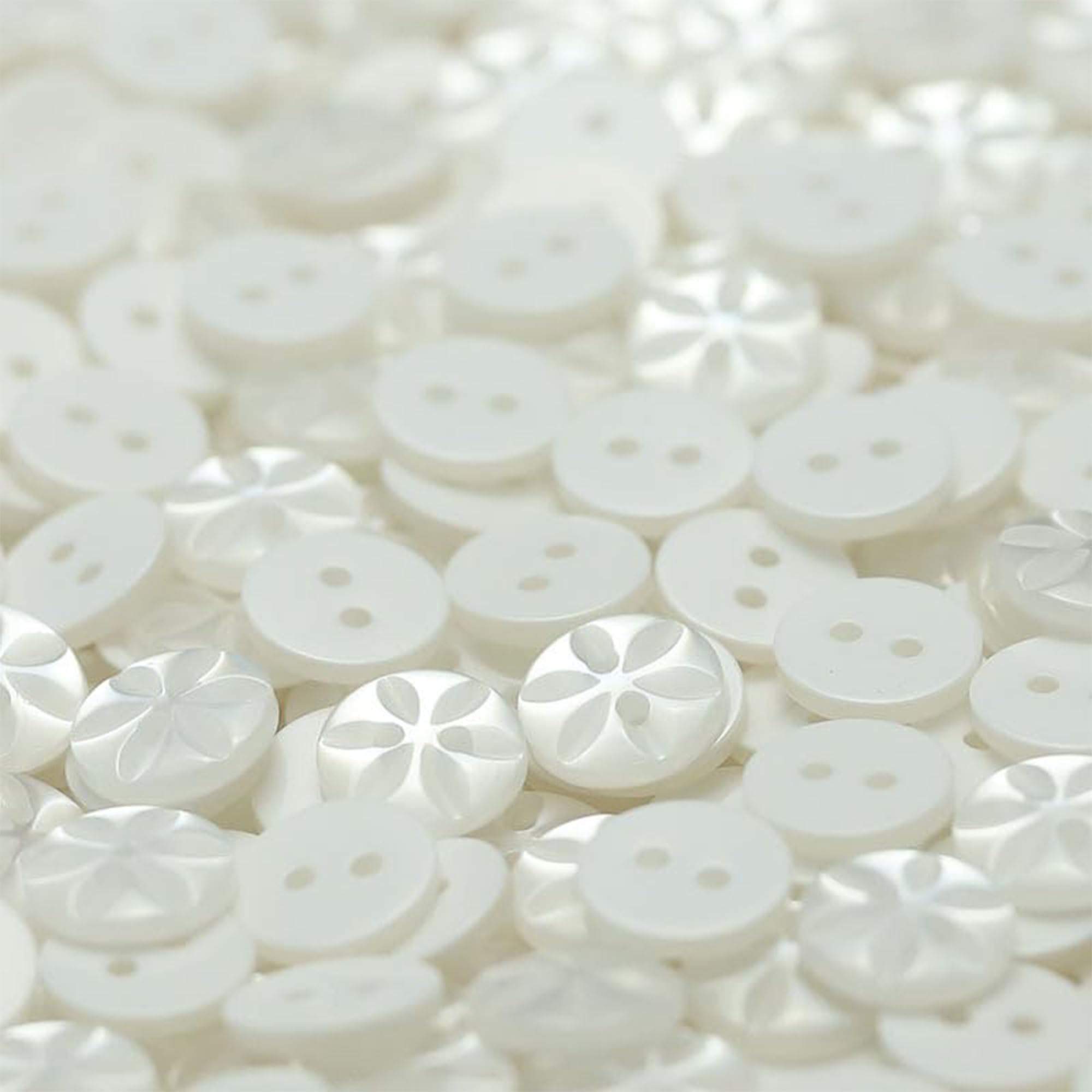 50 Pcs Transparent Round Plum Blossom Buttons