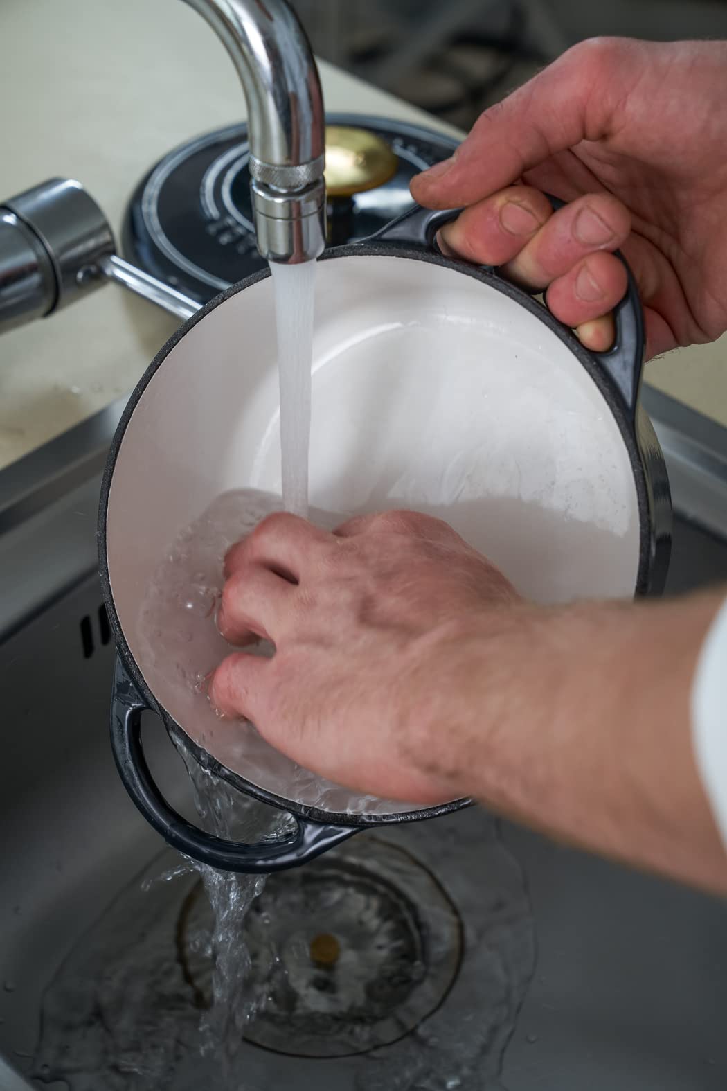 Tefal Pierre Gagnaire Heritage Garnek z żeliwa stalowego 25 cm (5 l), indukcyjny, powłoka emaliowana, specjalna pokrywa kondensacyjna, zatrzymywanie ciepła, powolne gotowanie, błyszczący szary