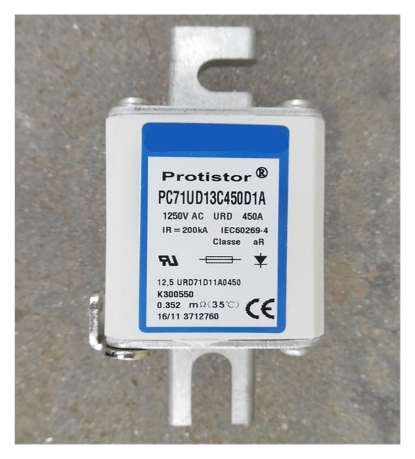 Fusible PC70UD13C160D1A ultra rapide protégeant votre onduleur industriel