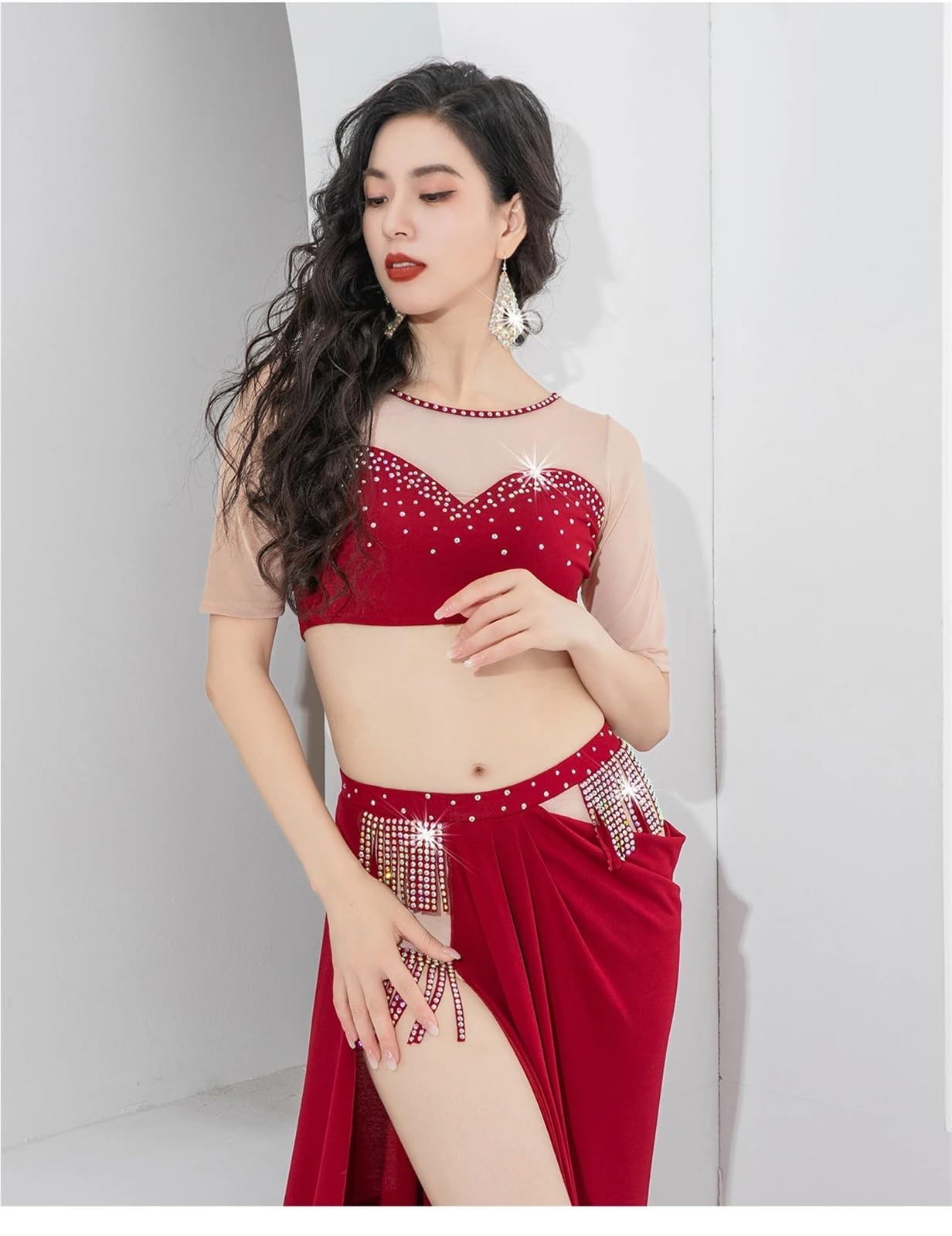 Abito da Ballo Elegante Costume Danza del Ventre Elasticizzato con Giuntura Divisa Top in Rete Nuda Gonna Lunga arricciata Frange Luccicanti