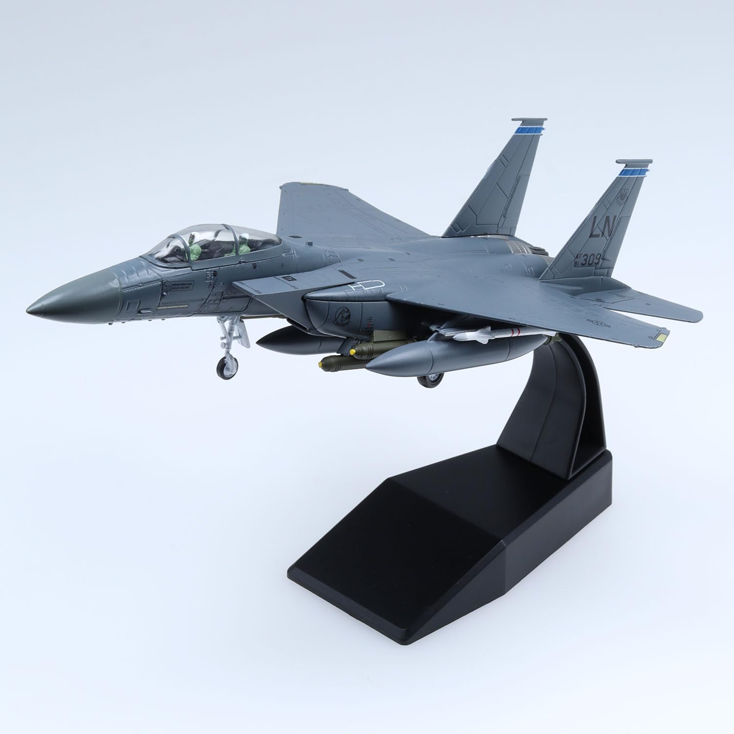 Amazon.com: vdakyurm F-15 American Eagle Aircraft Model 1:100 