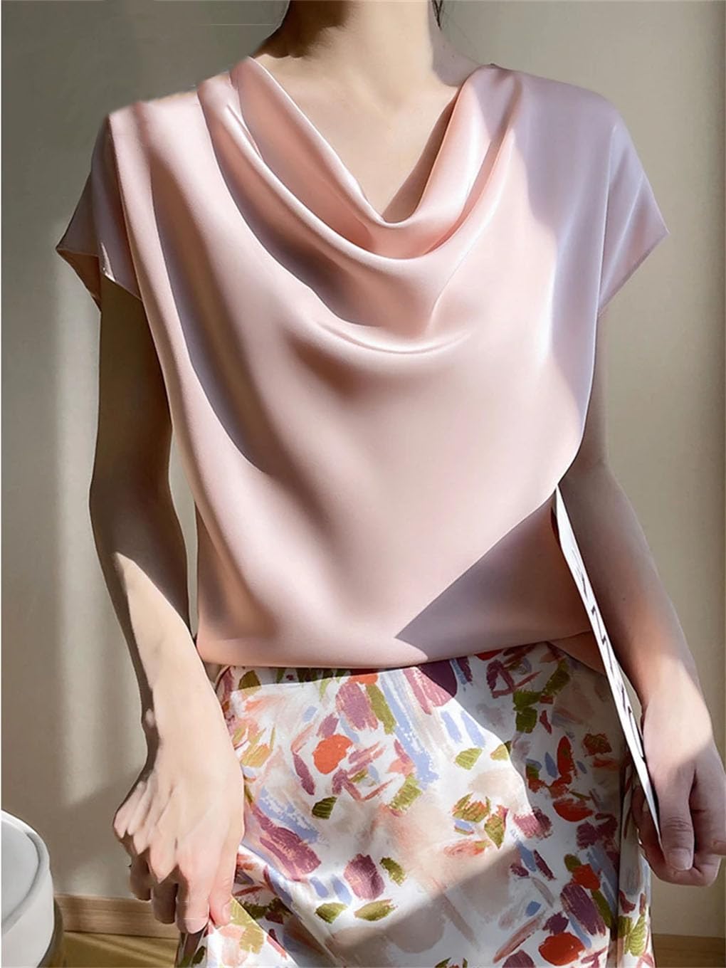 Camisetas de seda satinada de manga corta con cuello redondo para mujer, blusa informal para oficina
