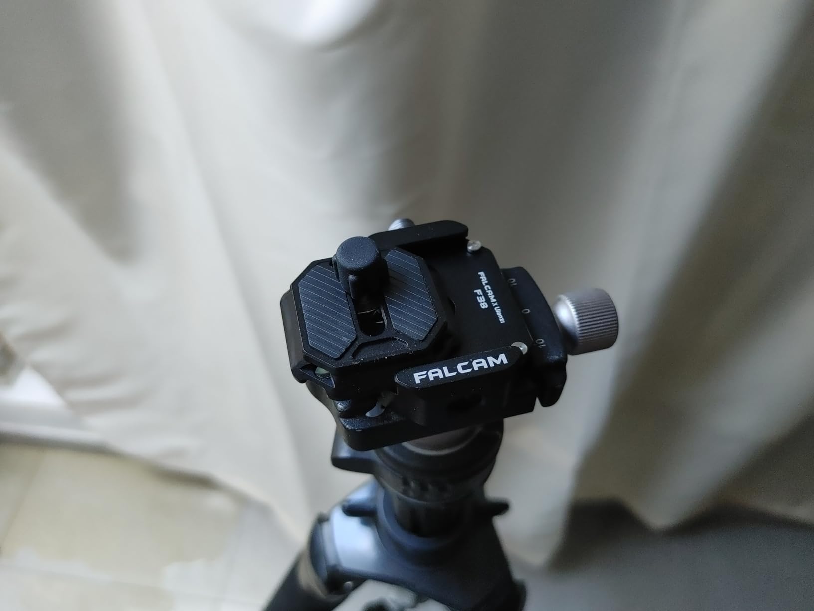 ULANZI F38 Camera Quick Release Plate w 1/4