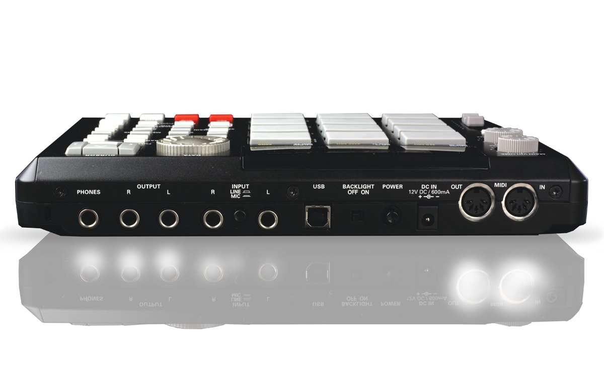 Akai MPC500 MIDI Production System Sampler : Amazon.in: Musical 