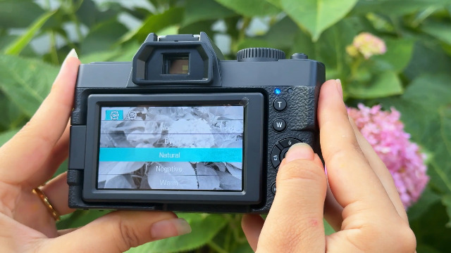 Appareil Photo Numérique NBD 5K 48MP - Autofocus, Zoom 16x, Vidéo 5K/30fps + 4K/60fps - Écran IPS 3" Pivotant 180° - WiFi, Micro Externe, Carte 32Go, 2 Batteries - Noir