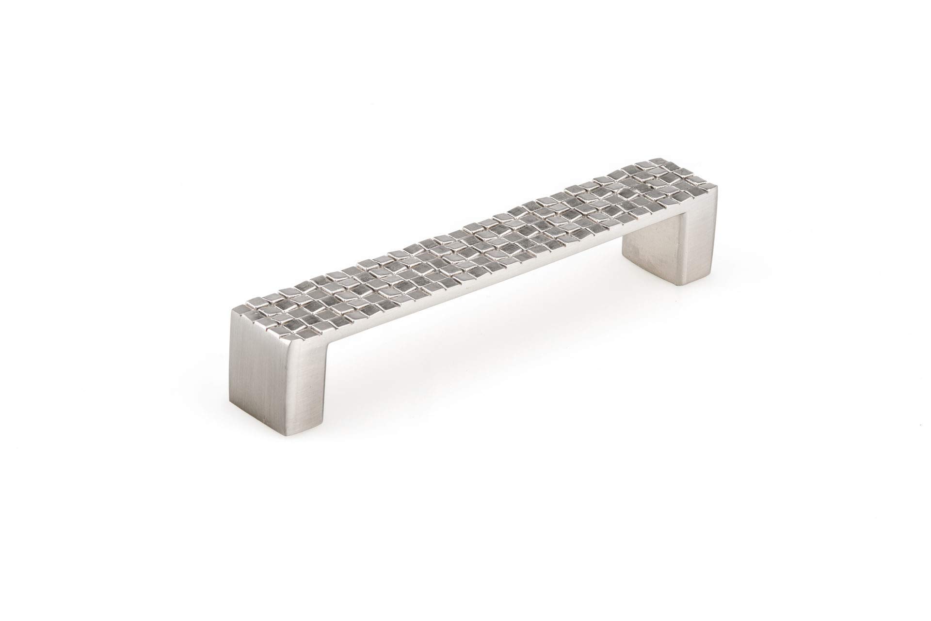 Tirador de níquel cepillado Richelieu Hardware para armarios de lujo