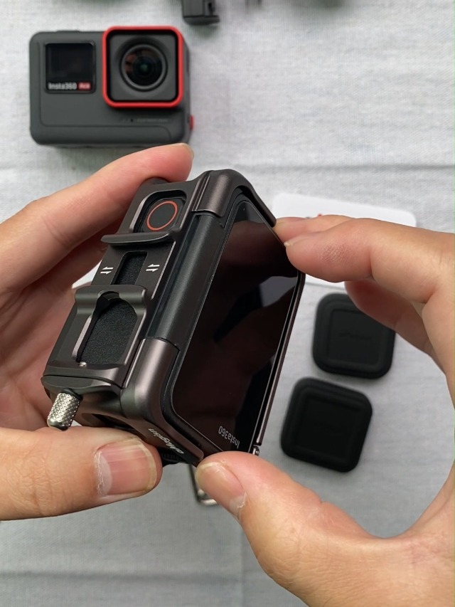 Telesin Aluminium Cage voor Insta360 Ace Pro/2 Telesin Aluminium Cage voor Insta360 Ace Pro/2