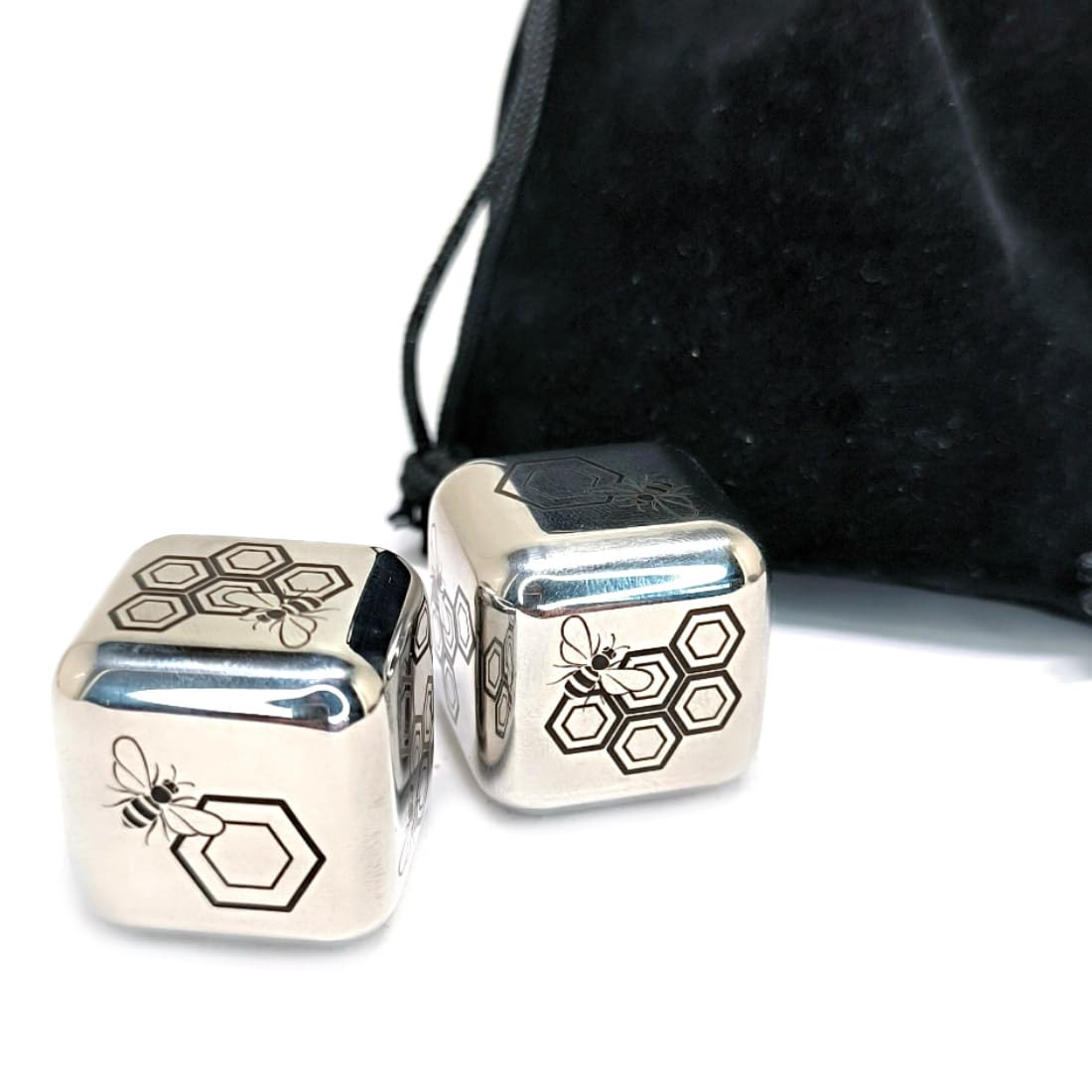 Innovative Honeycomb&Bee Dice Set - Premium Stainless Steel, Large 1-Inch Size, Laser-Etched Patterns, Complete with Soft Pouch - A Must-Have for Game Collections