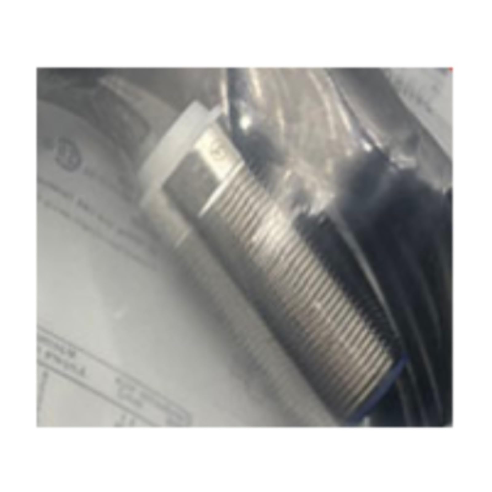 XS118B3PAL2 détecteur de proximité inductif Schneider avec câble de 2m pour machine