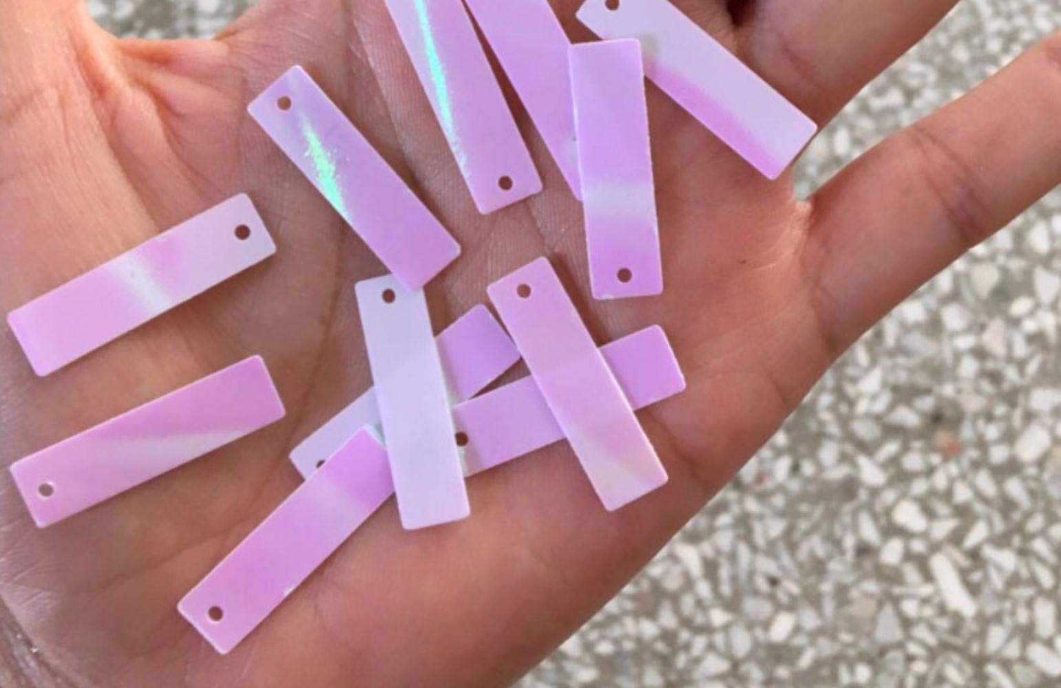 Materiały do szycia prostokątne 7 * 25 mm mlecznobiałe jednostronne cekiny akcesoria odzieżowe