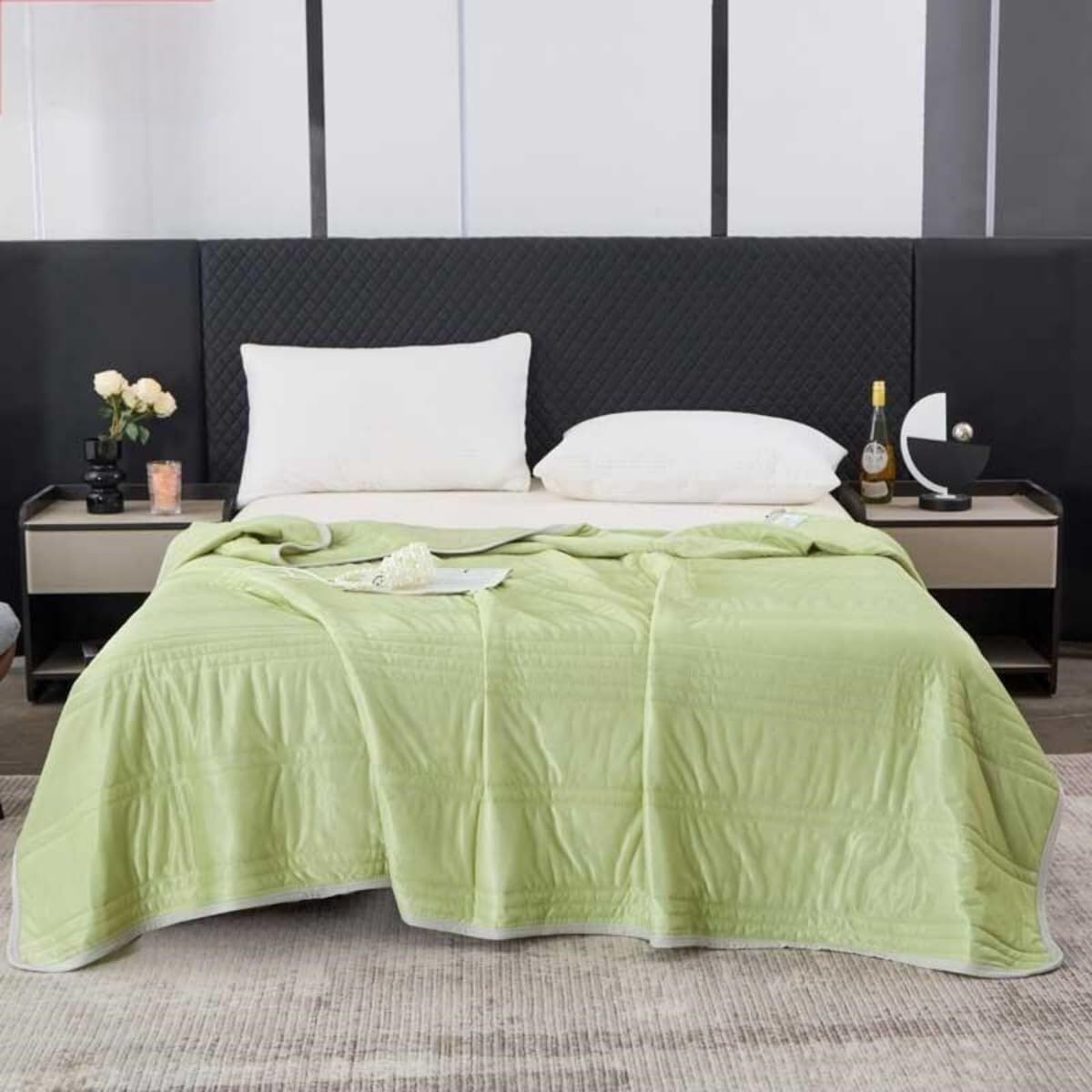 KIJyfgTR Summer Cooling Blanket Microfibre Quilted Bedspread, Machine Washable (blanket Only)