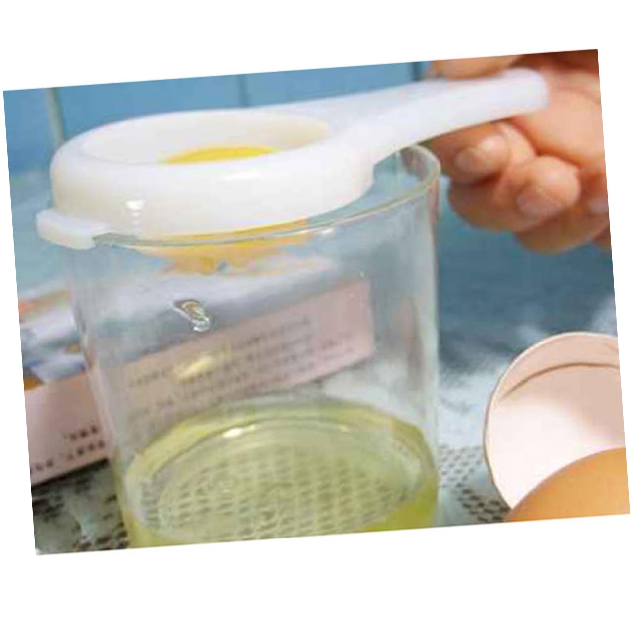 HAKIDZEL Mini Egg White Separator Yolk and White Separation Tool for Cooking and Baking Easy to Use for Home Chefs and Baking Enthusiasts