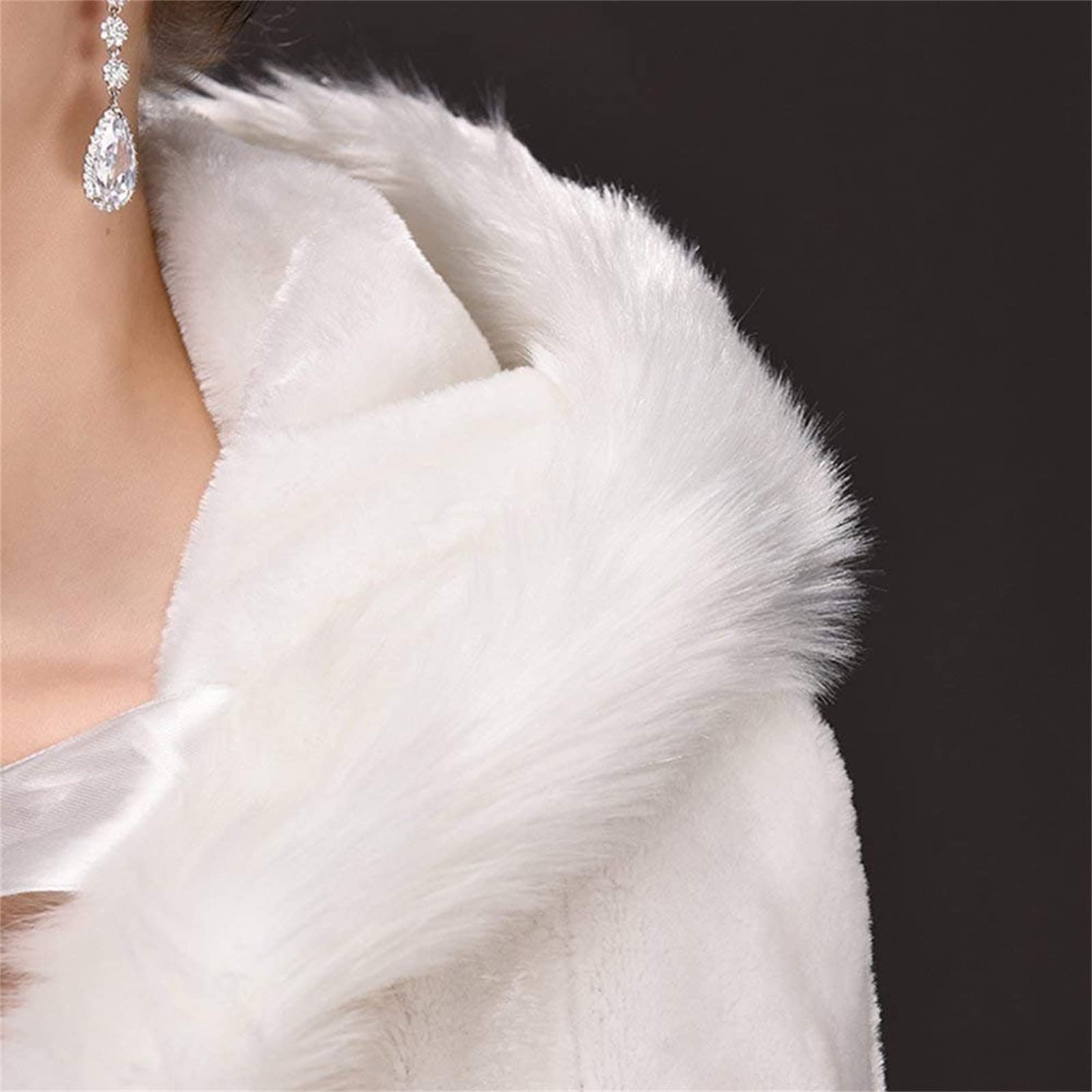 Mantello da sposa bianco con cappuccio in pelliccia sintetica mantello da sposa invernale da donna Poncho lungo bianco con bordo in pelliccia