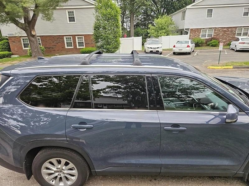 Portabicicletas de techo seguro con barras transversales aerodinámicas para Toyota Grand Highlander 3