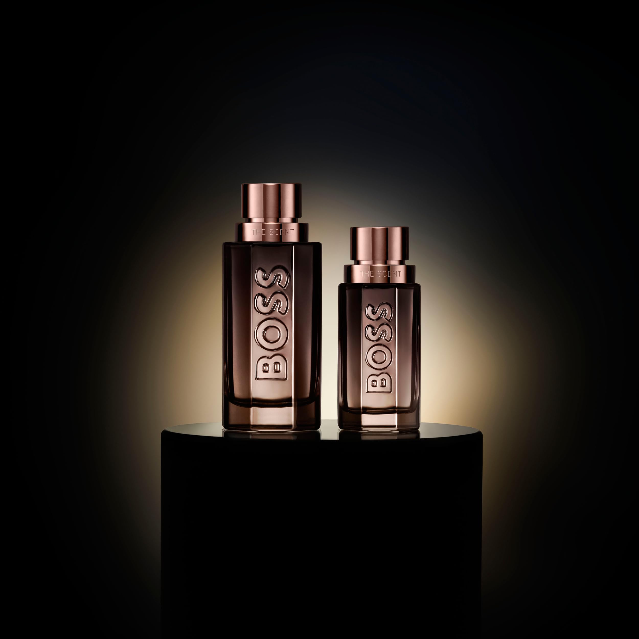 BOSS THE SCENT Le Parfum para hombre | Fragancia masculina ambarina, con notas de cuero y flor de iris | larga duración | 100 ml