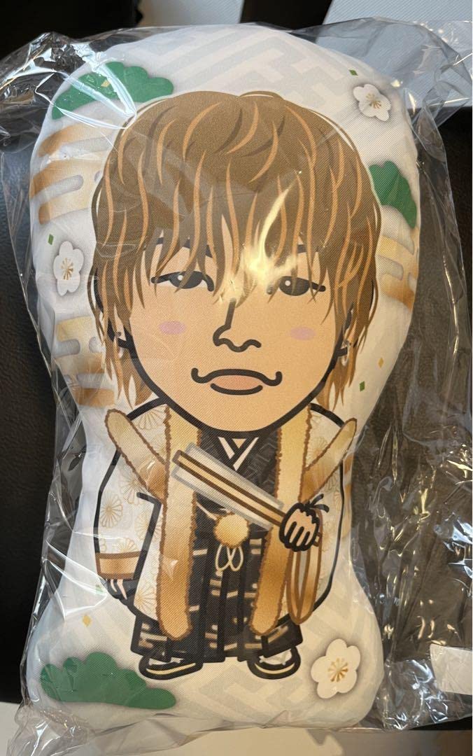 Amazon.co.jp: THE RAMPAGE 山本彰吾 2023 New Year クッション 
