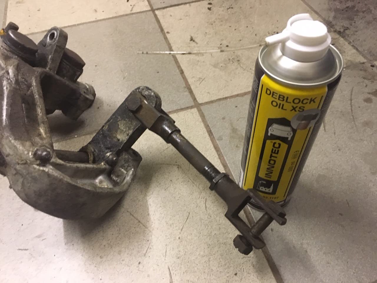 2 pezzi Innotec Deblock Oil XS Extreme – Forte rimozione della ruggine – effetto rapido – effetto a lungo termine – miscela di rapidi solventi e lubrificanti – Ruggine Innotec bomboletta spray da 500
