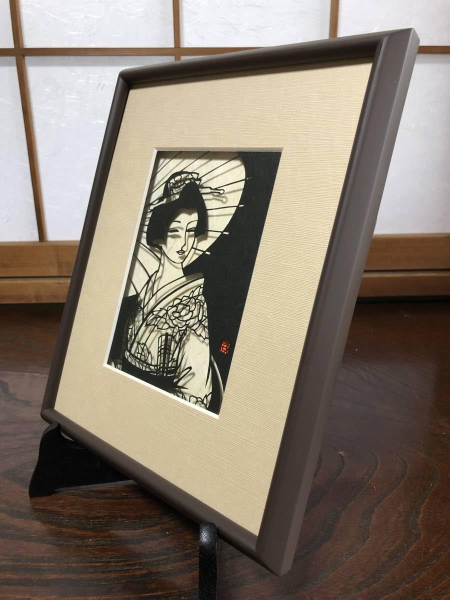 Amazon.co.jp: 町田吉成作 時雨 額入り切り絵 2007年 真作 : おもちゃ