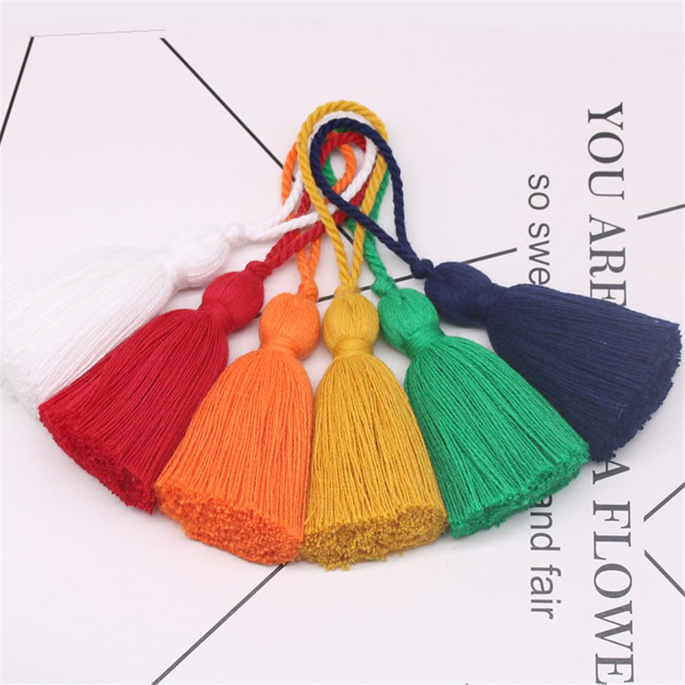 Lot de 75 pendentifs à pompons de 6 cm faits à la main - Marque-page - Mini pompons - En coton - Avec corde - Guirlande pour bricolage (03 curcuma)