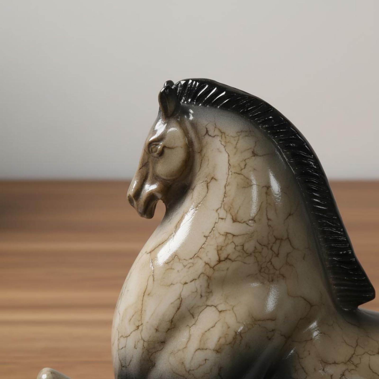 Statua Cavallo Decorativa Scultura Cavallo Ornamento Tavolo Figura Cavallino Soprammobile in Alluminio con Design Dinamico E Fascino Raffinato Adatta a Consolle Mobile TV Studio Libreria