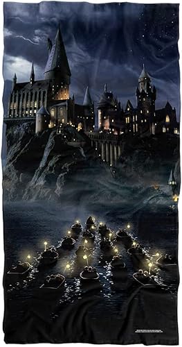 LOGOVISION Harry Potter Arrival at Hogwarts - Toalla de playa con licencia oficial de 30 x 60 pulgadas