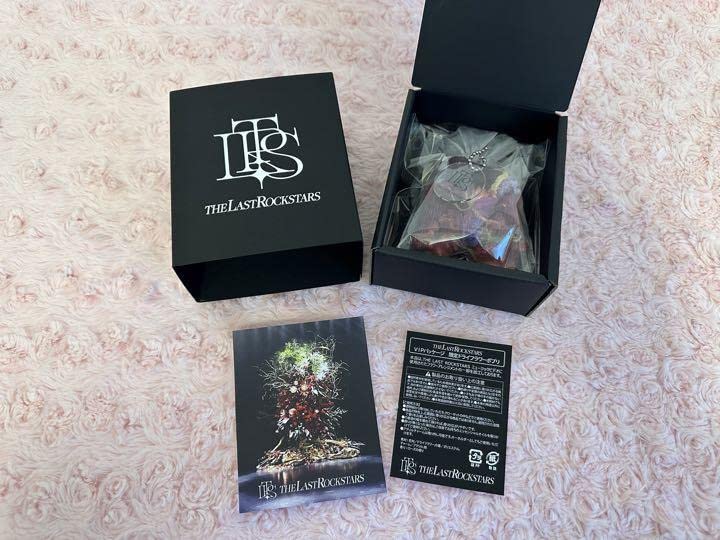 THE LAST ROCKSTARS VIP 銀テープ&紙吹雪付き