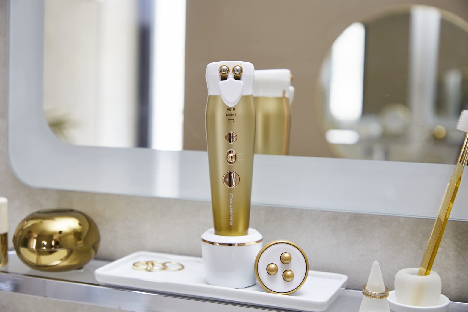 Rowenta LV7030 Massaggiatore Viso e Occhi Elettrico con Effetto Lifting, Dona Pelle più Luminosa e Rilassata, Risultati Anti-Age in 28 Giorni, 2 Testine Intercambiabili per Tonificare il Viso