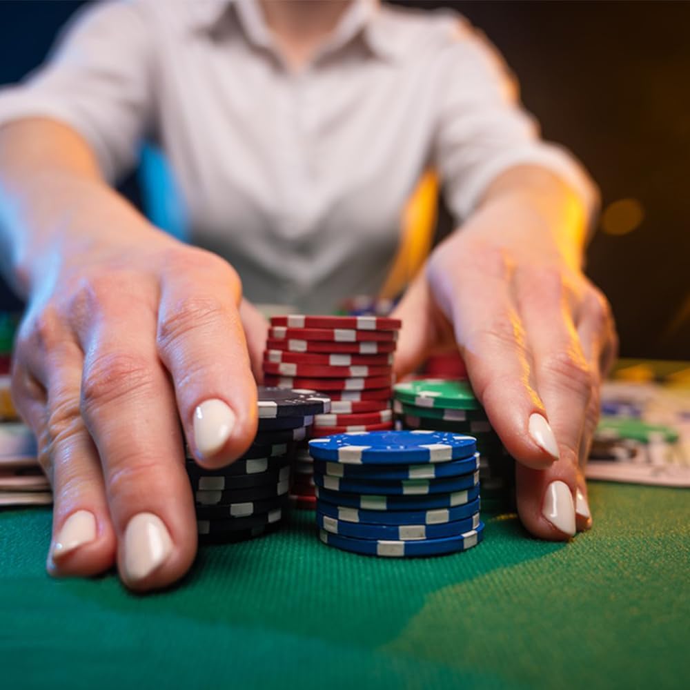 Kit de Poker 300 Pièces, Mallette de Poker Coffret de Poker Complet pour Texas Hold Em, avec Valise, Jetons de Poker et Cartes de Poker - pour Adulte Jeu de Soirée
