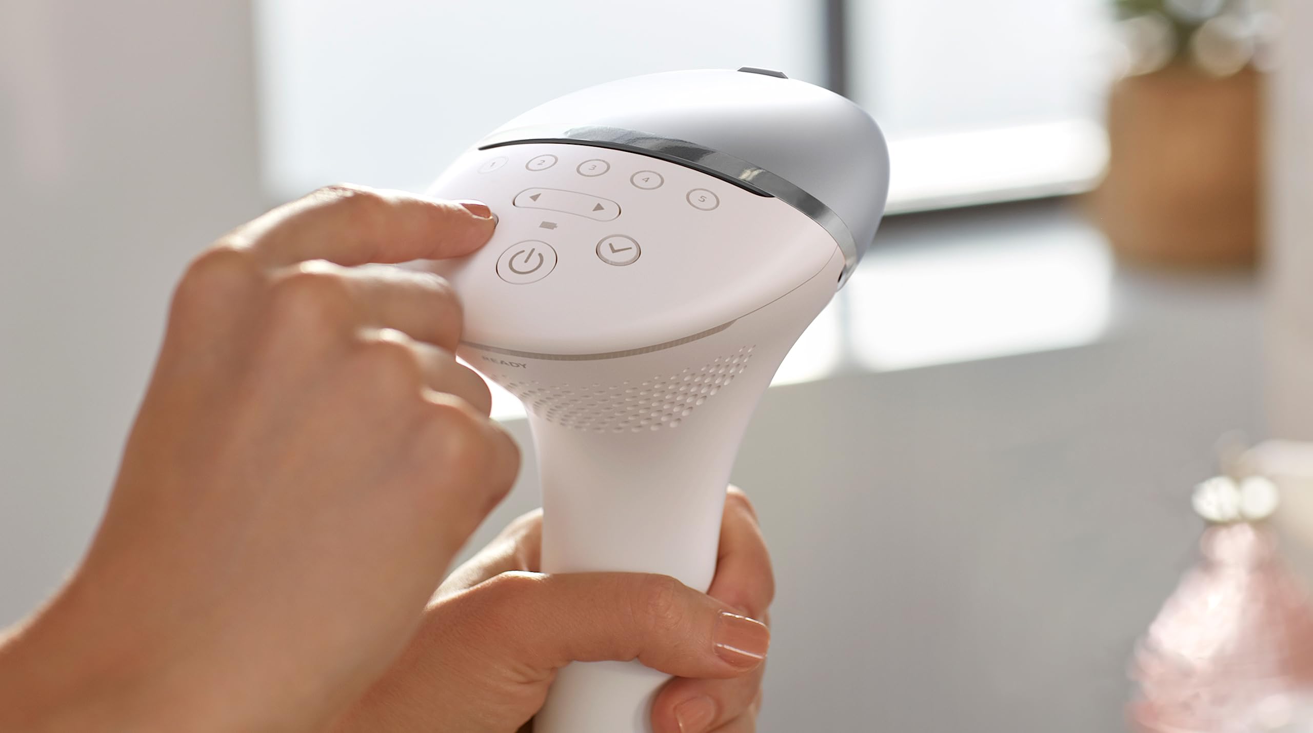 Philips Epilateur à lumière pulsée & laser BRI940/00 blanc/gris