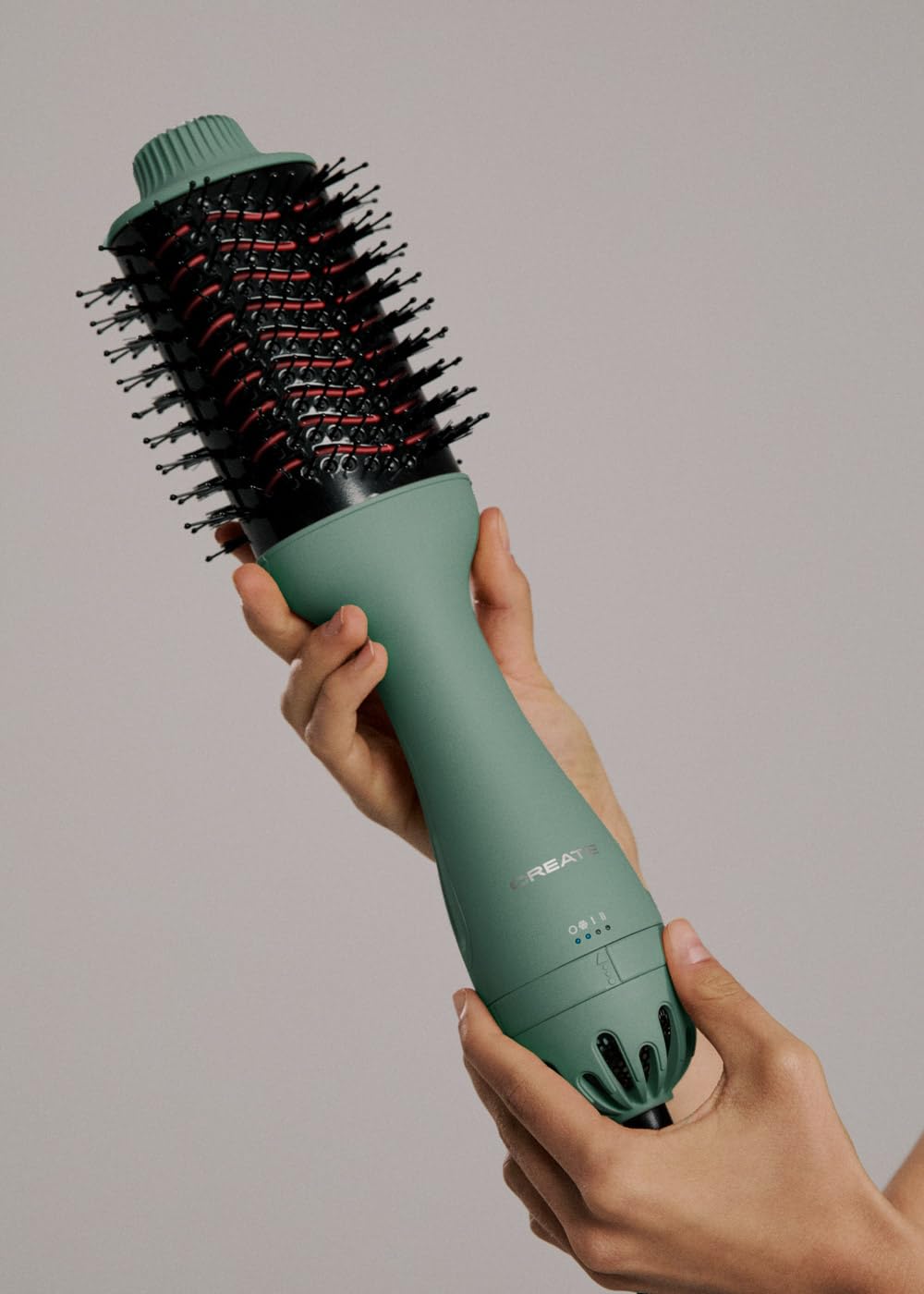 CREATE/CERAMIC LED VOLUME STYLER/Cepillo voluminizador verde sage/Función aire frío, doble tecnología LED, reduce el encrespamiento, 3 ajustes de temperatura, diseño ergonómico, 1050W