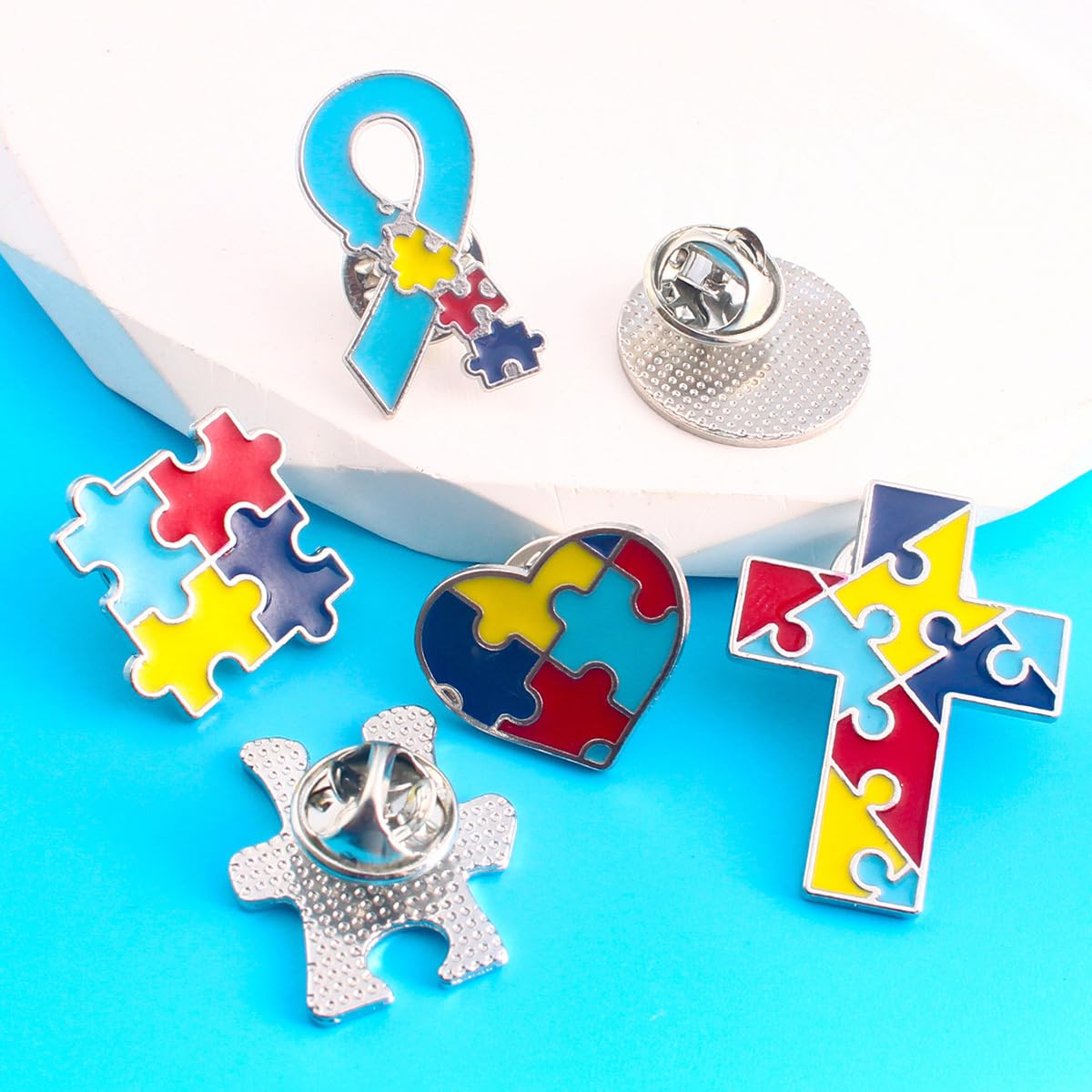 Pines de concienciación sobre el autismo, 5 piezas de rompecabezas, insignias de metal multicolores para ropa
