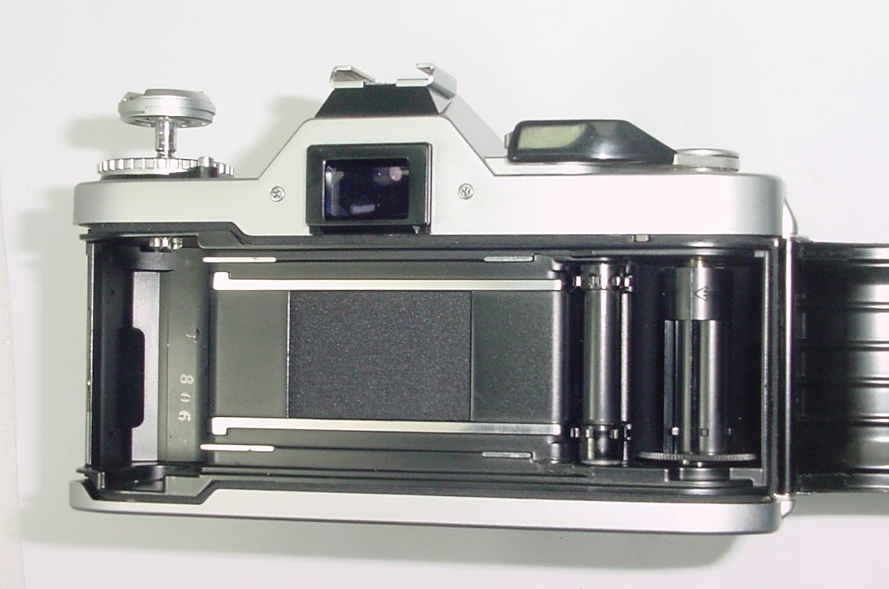 35mm Film SLR Manual Camera for Canon AV-1 with 35-70mm Zoom F/3.5