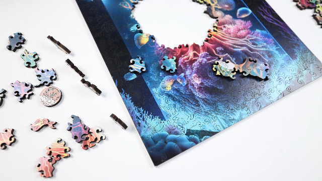 Mys Aurora Unique Wooden Jigsaw Puzzles Coral Jellyfish, 200 Pcs