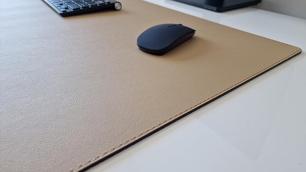 Gewinkelte Schreibtischunterlage mit Kantenschutz sanft lux Leder 60 x 38 Beige
