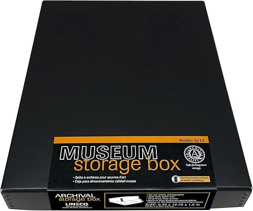 Vista 72 de Lineco, Caja de almacenamiento de archivos de museo de color tostado de 9 x 12 pulgadas, diseño frontal caído. Sin ácidos con borde de metal.
