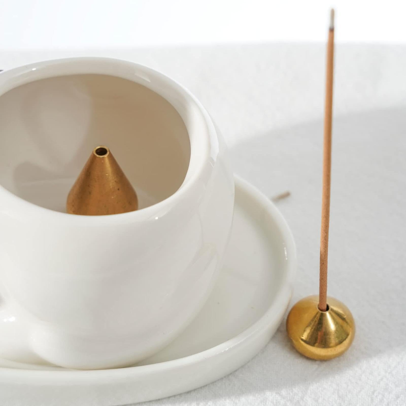 Amazon｜LANGING お香立て 猫 香炉 線香置き 陶器 面白いプレゼント