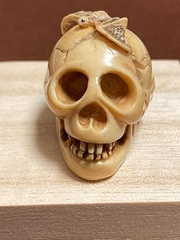 極上　しゃれこうべ根付　25g 東里7-0813⭐︎2F 極上 しゃれこうべ根付 25g 東里7-0813⭐︎2F - メルカリ