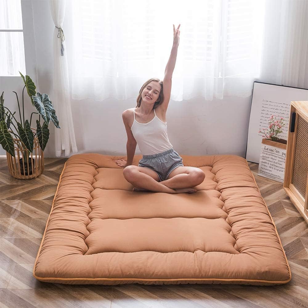 MAXYOYO Japanese Floor Mattress Futon Mattress, Thicken Tatami Mat Sleeping Pad Foldable Roll Up Mattress Boys Girls Dormitory Mattress Pad Kids Floor Lounger Bed, Light Brown, Queen Size Light Brown Queen