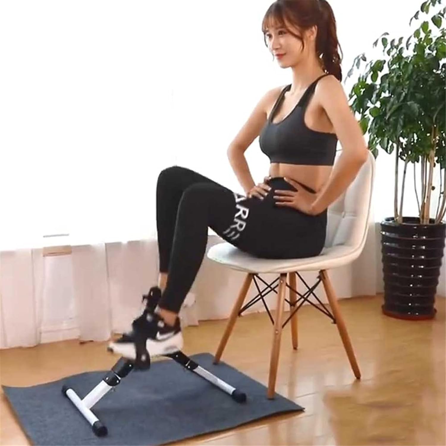 LUNEZY Middle-Aged and Elderly Trainer, Exercise Bikes for Home use Multi-Function Fitness Bike Removable Smart Count Table Knob Resistance Regulator Home Fitness Rehabilitation Device