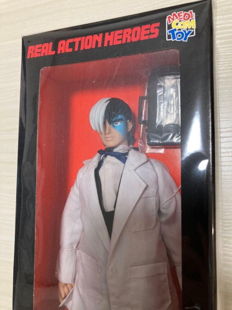 REAL ACTION HEROES ショップ ブラックジャック 白衣ver. Amazon.co.jp