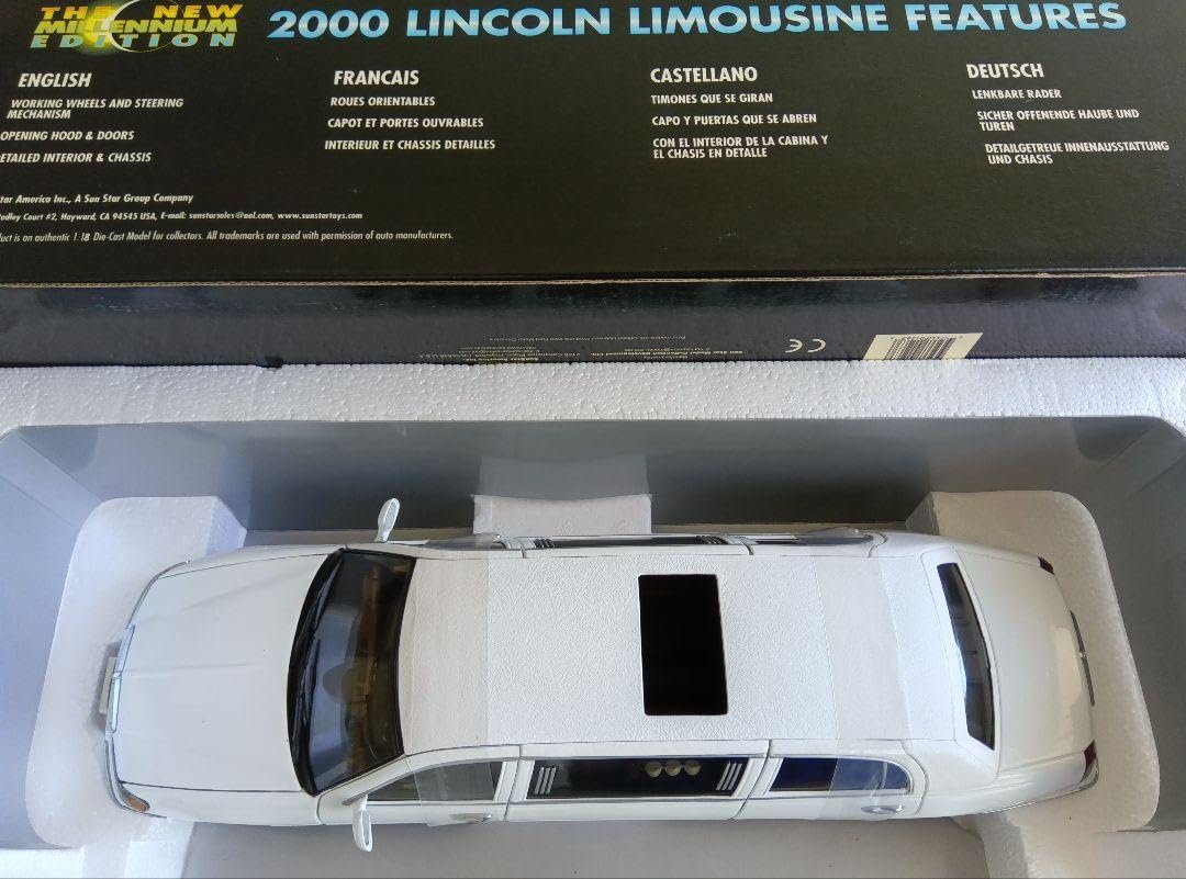 Amazon.co.jp: 1 18 リンカーン タウンカー リムジン : おもちゃ