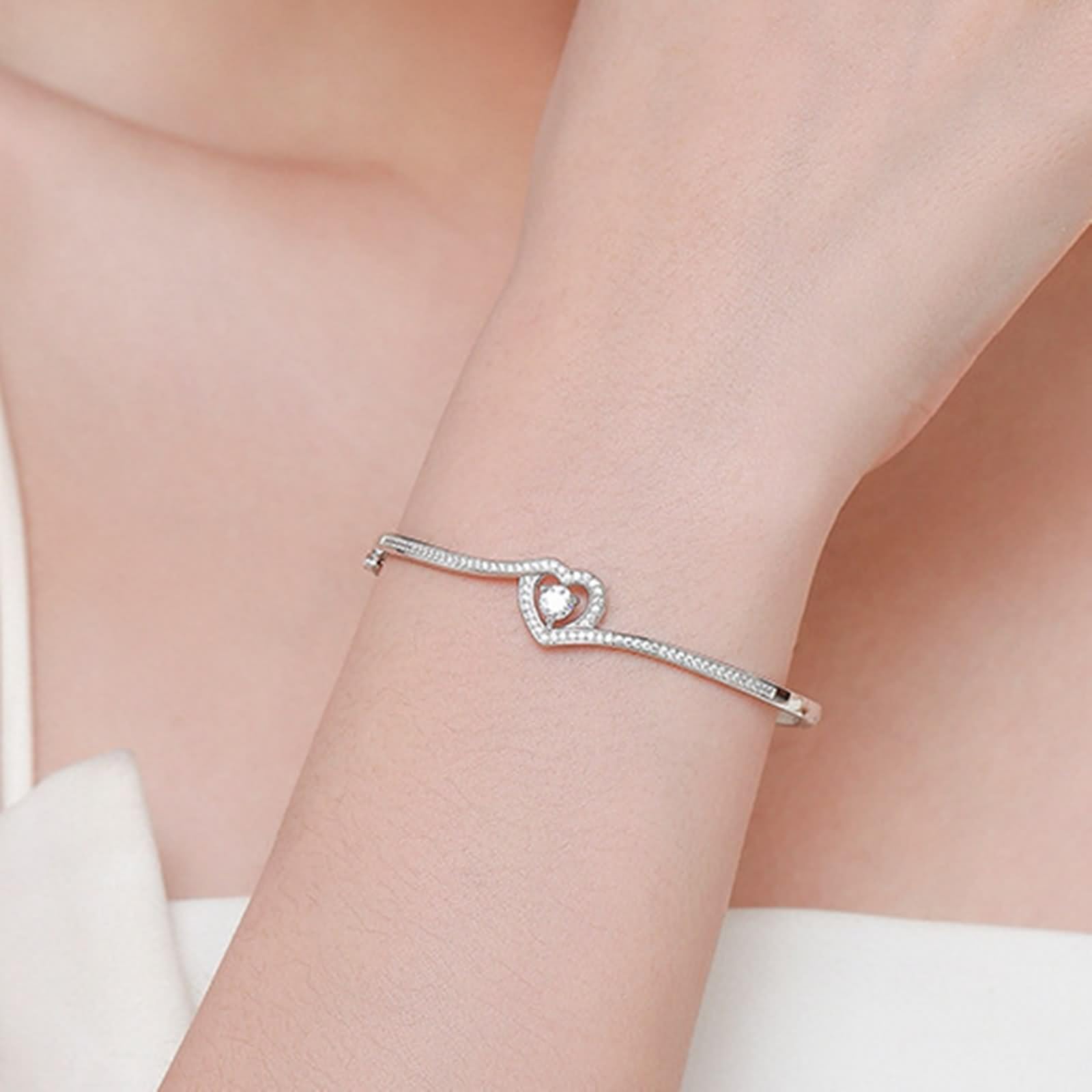 Pulsera de novia, madre e hija, corazón retorcido con moissanita, oro blanco y platino 950