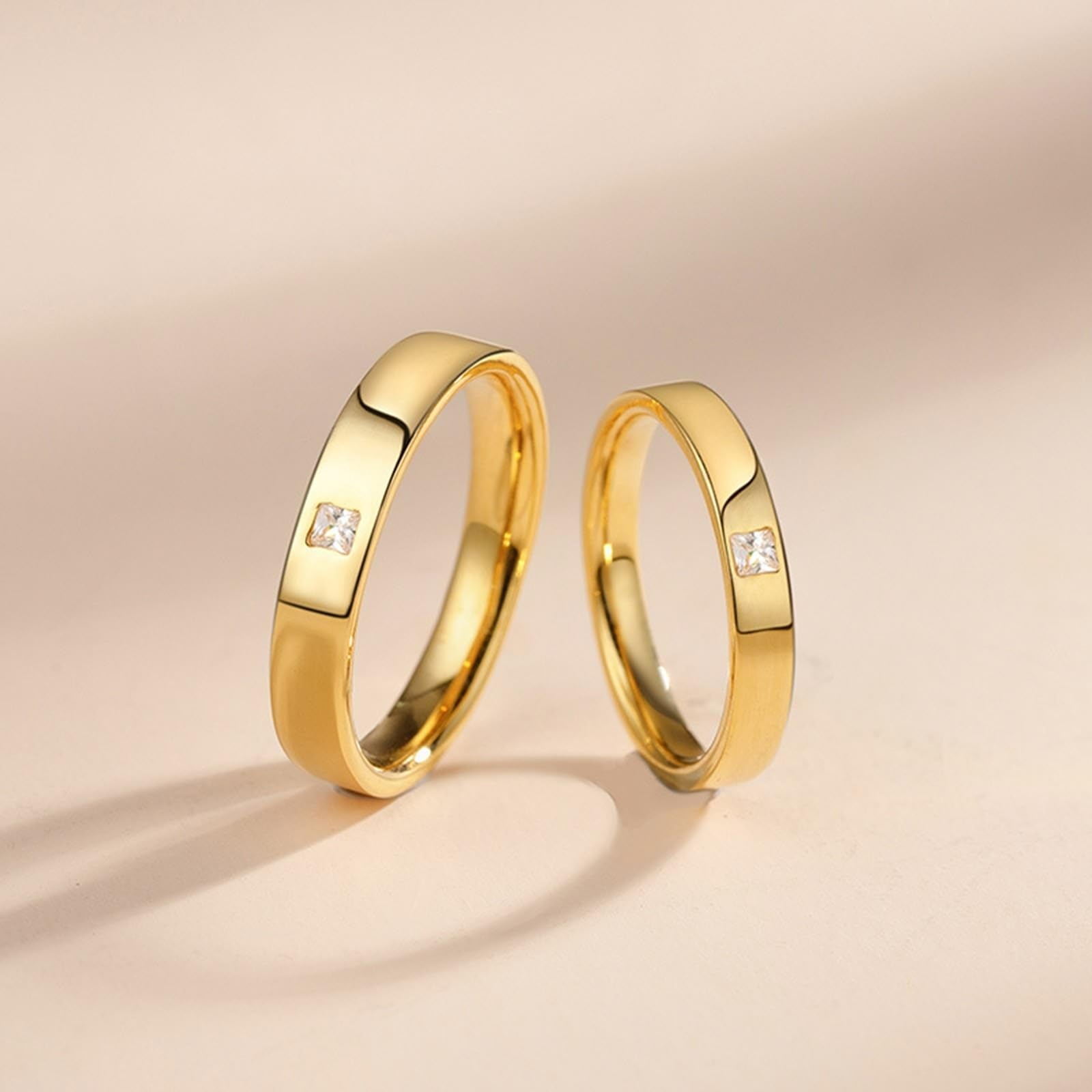 Anillo de boda de oro amarillo de 18 quilates, anillo delicado con incrustaciones de moissanite anillos mujeres
