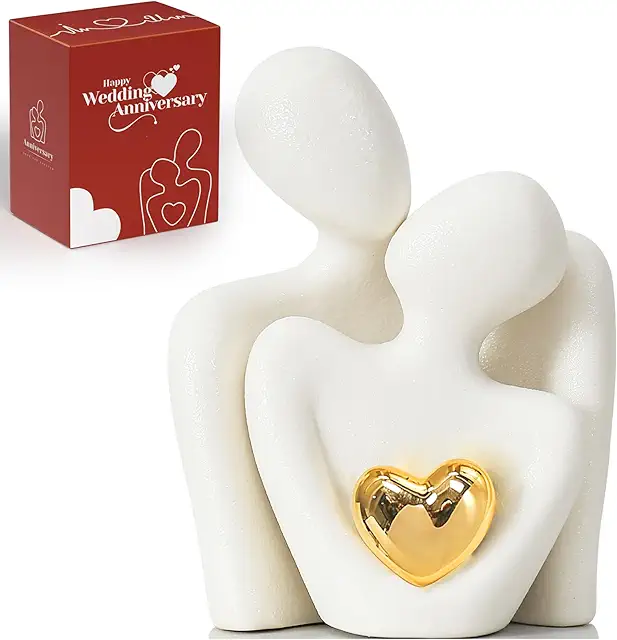 Liefde Beeldjes: Mini Couple Statue with Golden Heart - Romantic Home Decor
