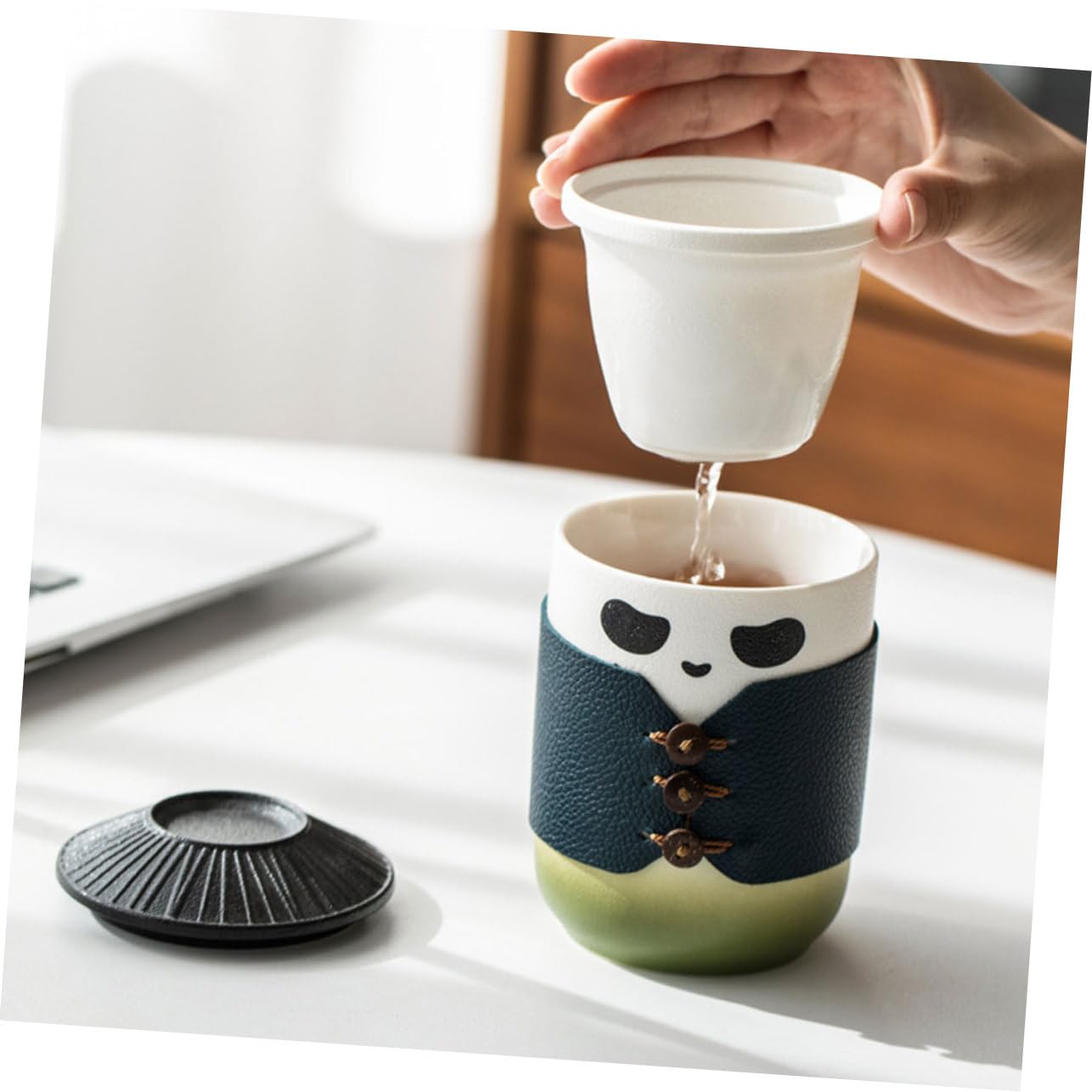 BESTOYARD Keramik Teetasse mit Sieb Panda Design Kompakt und Tragbar für Büro und Teeverkostung Chinesische Kleine Teetasse für Zuhause und Reise