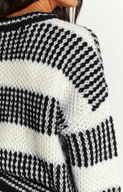 ZAFUL Women's Halloween Knit Sweater Crew Neck Pumpkin Print Pullover Long Sleeve Casual Loose Jumper Crop Tops - Image 4